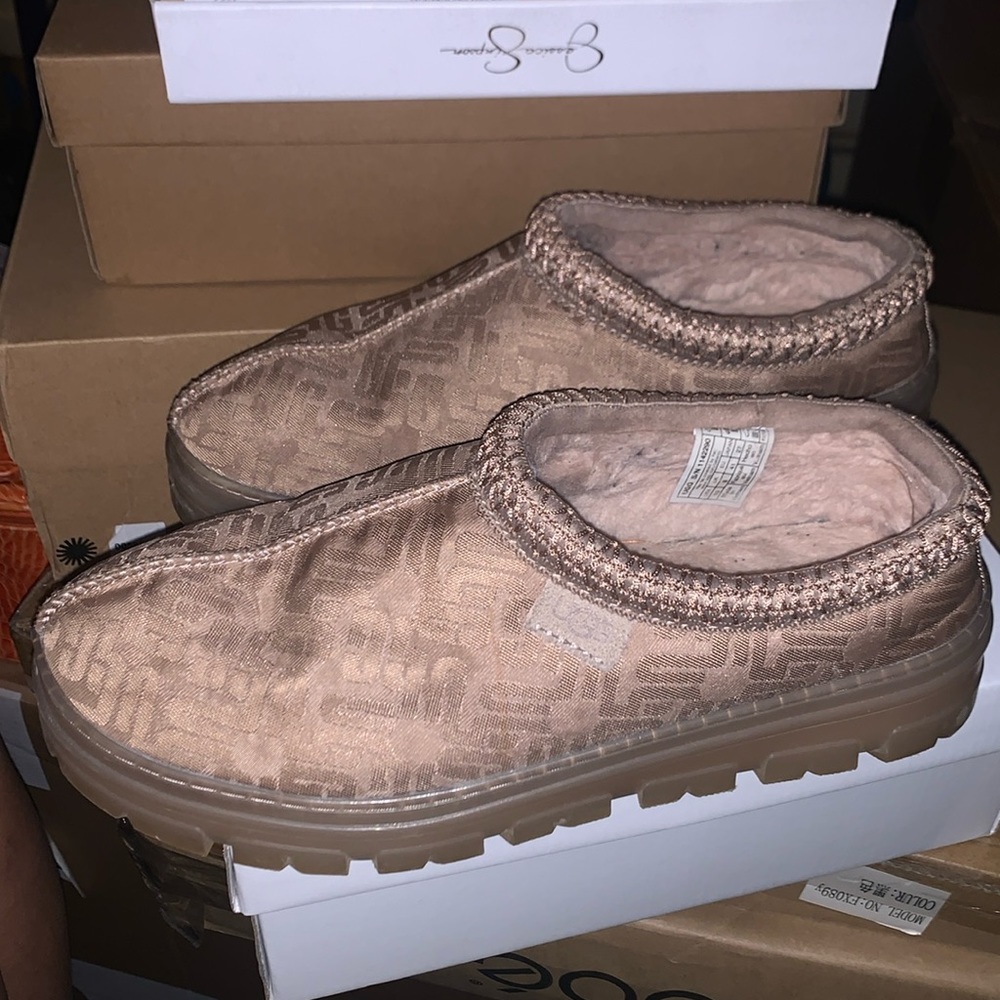 Tasman Graphic Monogram Uggs